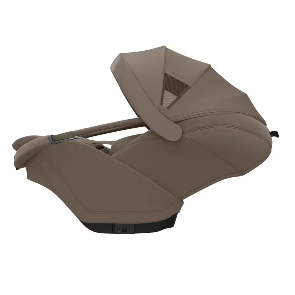 Bebê Conforto Coral Slide Pro + Base Slide Pro Maxi Cosi Oak Truffle - Conforto em qualquer situação